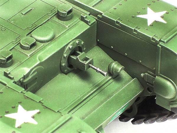 32594 Tamiya Английский танк Churchill MK.VII Crocodile, с фигурой командира (1:48)