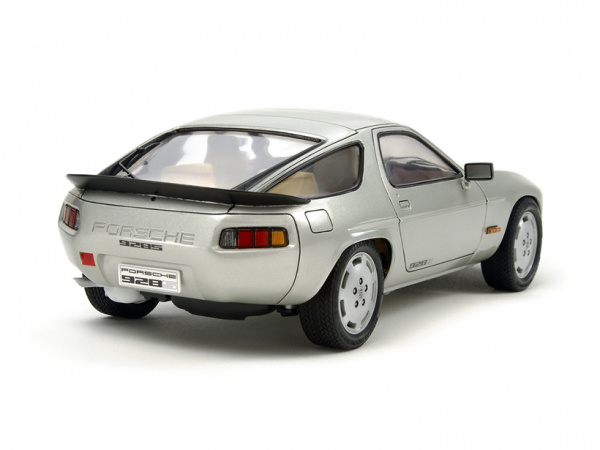 20066 Tamiya Porsche 928S (1:20)