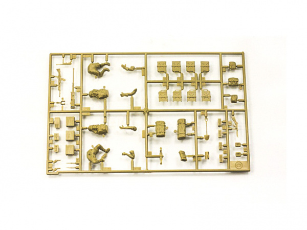 35033 Tamiya Английский джип спецназа (SAS) (африканский корпус) с 2 фигурами (1:35)