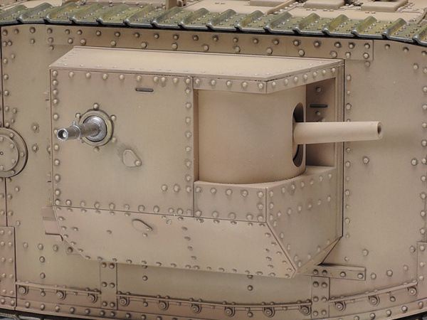 30057 Tamiya Английский танк Mk.IV Male (1:35)