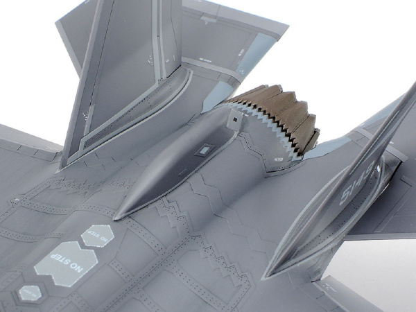61124 Tamiya Американский истребитель-бомбардировщик Lockheed Martin F-35A Lightning (1:48)