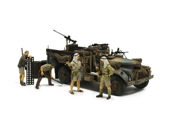 32407 Tamiya Автомобиль Шевроле (машина командира группы LRDG), северная Африка, с 7 фигурами (1:35)
