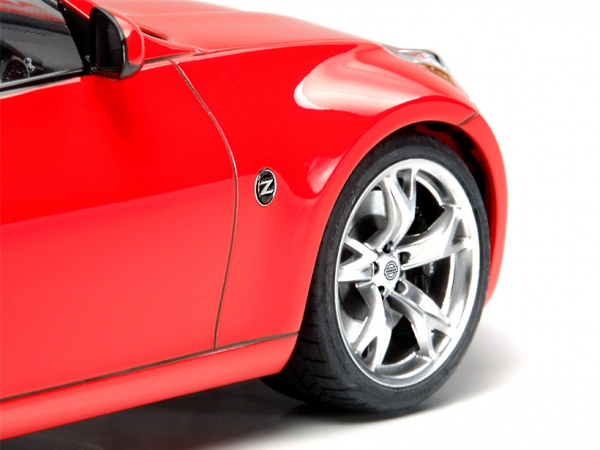 24315 Tamiya Nissan 370Z (1:24)