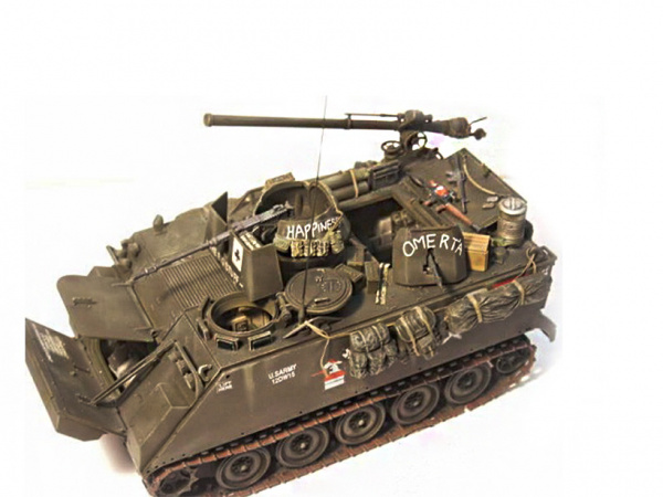 35135 Tamiya Американская БМП-амфибия М113 ACAV с внутренним интерьером и 3-мя фигурами (1:35)