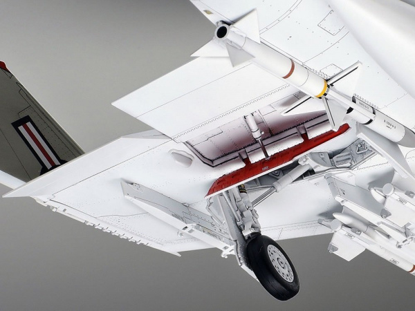 61121 Tamiya Американский палубный истребитель F-4B Phantom II (1:48)