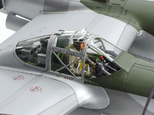61123 Tamiya Американский истребитель Lockheed P-38J Lightning (1:48)