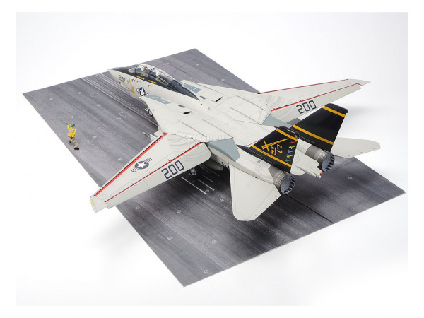 61122 Tamiya Истребитель Grumman F-14A Tomcat (Late) Carrier Launch Set (1:48)