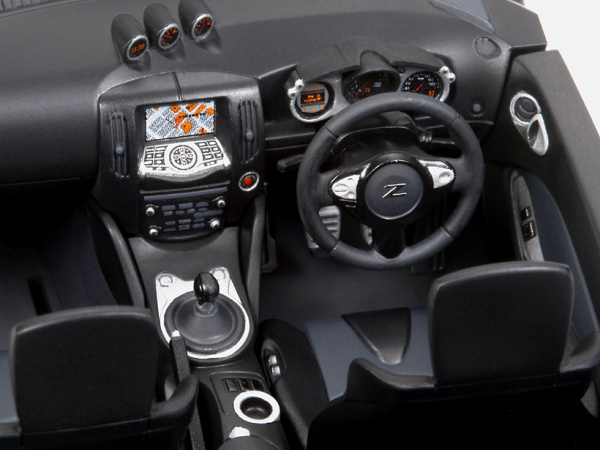 24315 Tamiya Nissan 370Z (1:24)