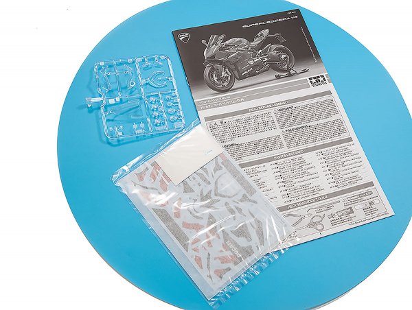 14140 Tamiya Мотоцикл Ducati Superleggera V4 2018 (1:12)