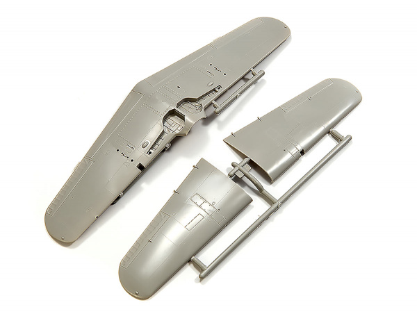 61116 Tamiya Японские истребитель Hayate и внедорожник Kurogane (1:48)