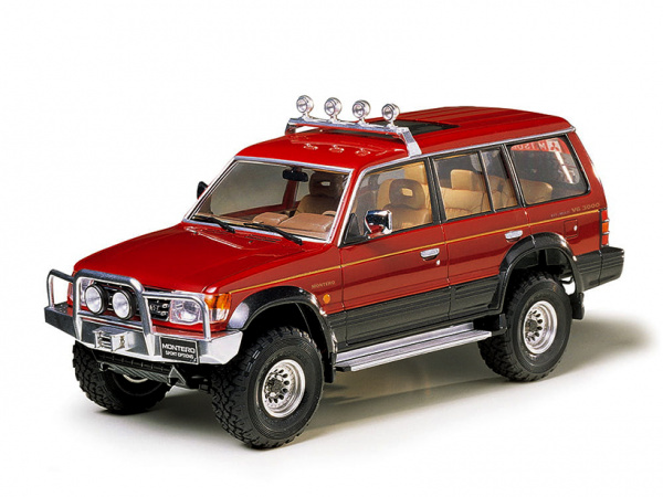 24124 Tamiya Mitsubishi Montero w/Sports Options (1:24)