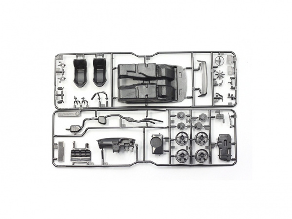 24090 Tamiya Nissan Skyline GT-R (1:24)