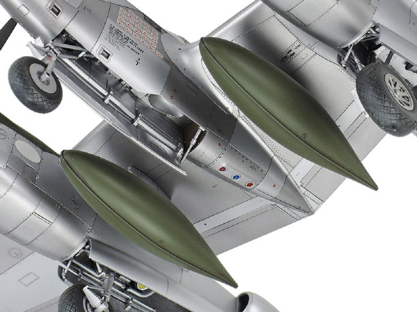61123 Tamiya Американский истребитель Lockheed P-38J Lightning (1:48)