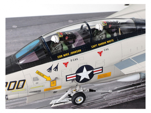 61122 Tamiya Истребитель Grumman F-14A Tomcat (Late) Carrier Launch Set (1:48)