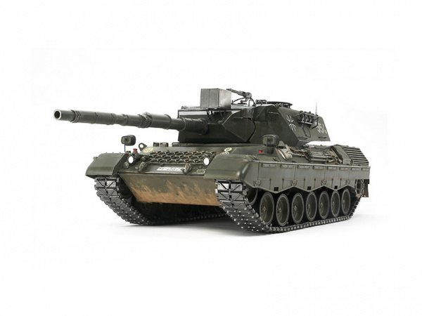 35112 Tamiya Танк Leopard A4 1 фигурой (1:35)