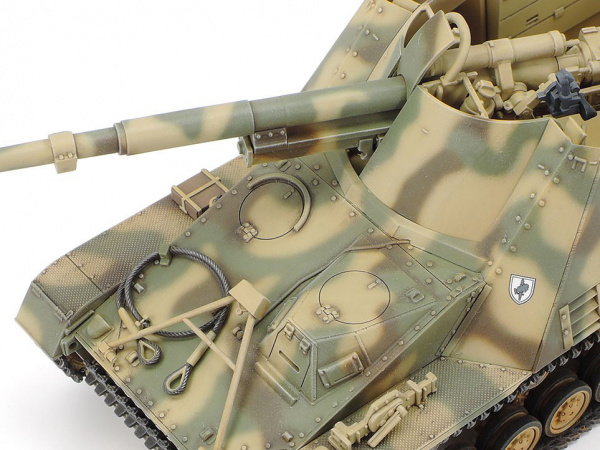 32600 Tamiya Немецкое тяжелое самоходное противотанковое 88мм орудие Nashorn с 1 фигурой (1:48)