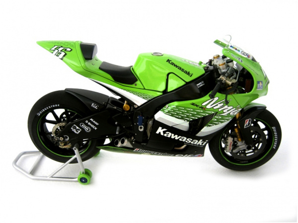 14109 Tamiya Мотоцикл Kawasaki Ninja ZX-RR (1:12)
