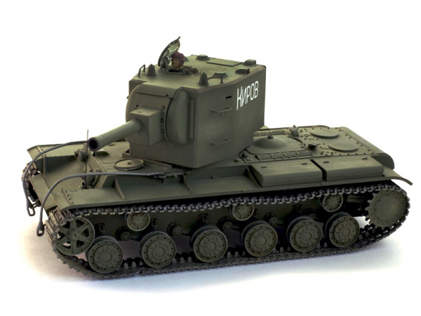 35063 Tamiya Советский тяжёлый танк КВ-2 c фигурой танкиста (1:35)