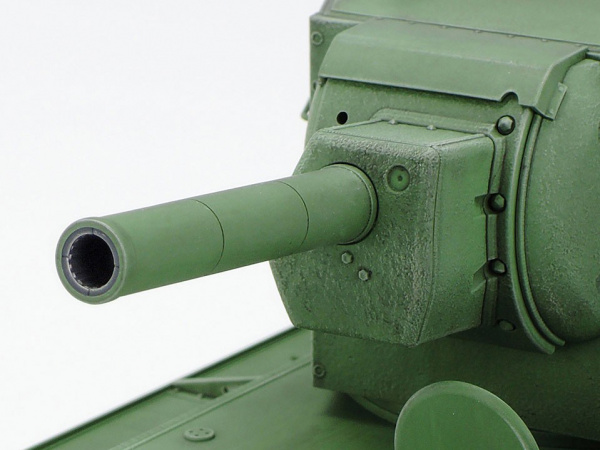 35375 Tamiya Советский тяжелый танк КВ-2, с двумя фигурами (1:35)