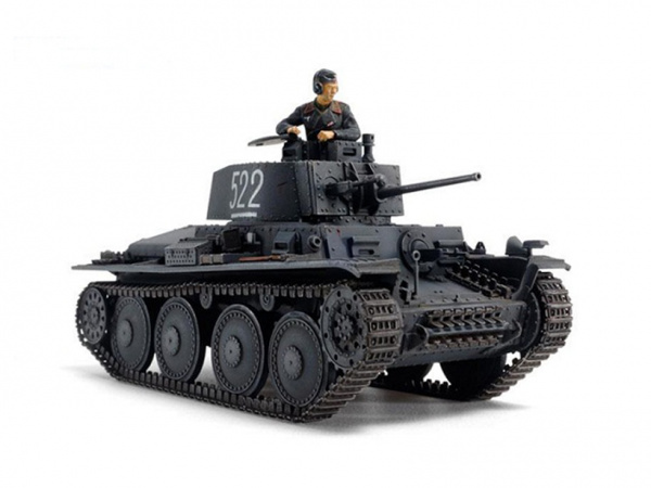 32583 Tamiya Немецкий танк Panzerkampfwagen 38(t) Ausf.E/F с фигурой танкиста (1:48)