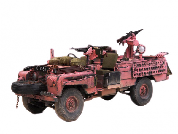 35076 Tamiya Английский джип спецназа (SAS) Land Rover Pink Panther с фигурой водителя (1:35)