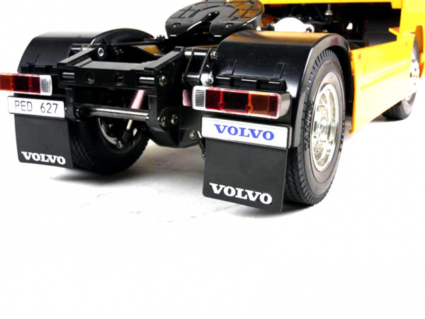 56312 Tamiya Радиоуправляемый тягач Volvo FH12 Globetrotter (1:14)