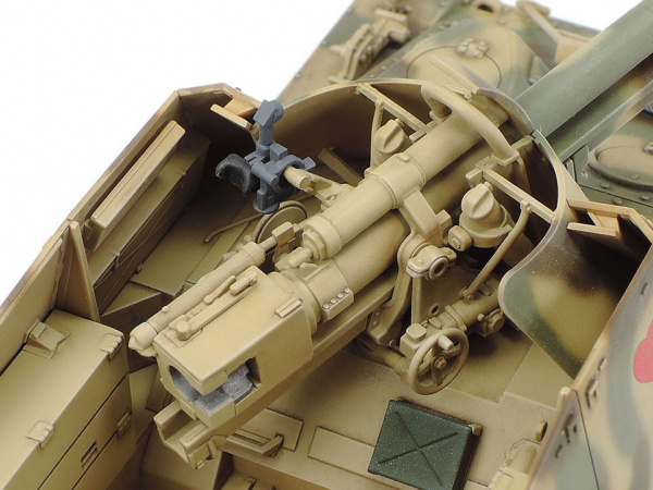 32600 Tamiya Немецкое тяжелое самоходное противотанковое 88мм орудие Nashorn с 1 фигурой (1:48)