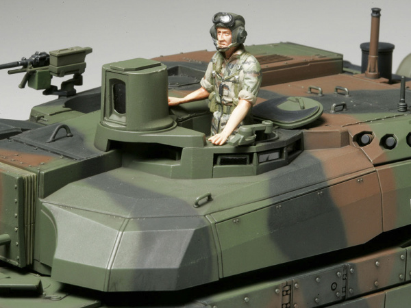 35362 Tamiya Французский основной танк Leclerc Series 2, с фигурой командира. (1:35)