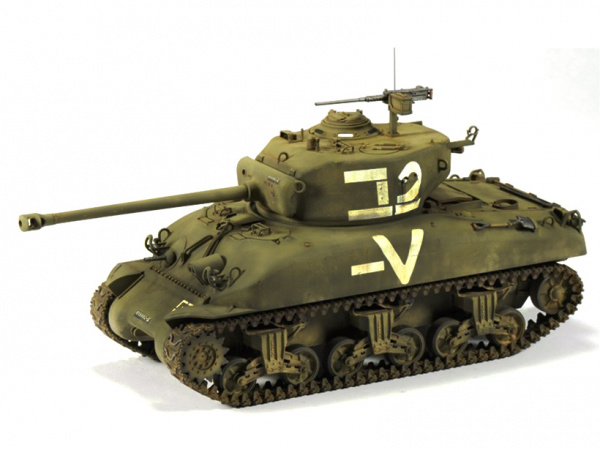 35322 Tamiya Израильский танк M1 Super Sherman с двумя фигурами (1:35)