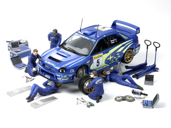 24266 Tamiya Набор механиков раллийных машин (5 фигур) (1:24)