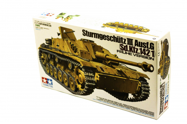 35197 Tamiya Cамоходное орудие Sturmgeschuetz III Ausf.G (ранняя версия) c 2-мя фигурами (1:35)