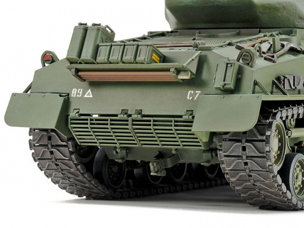 35359 Tamiya Американский средний танк M4A3E8 Sherman"Easy Eight" (1:35)