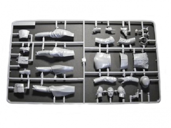 36313 Tamiya Фигура Немецкий офицер "WWII German Field Commander" (1:16)