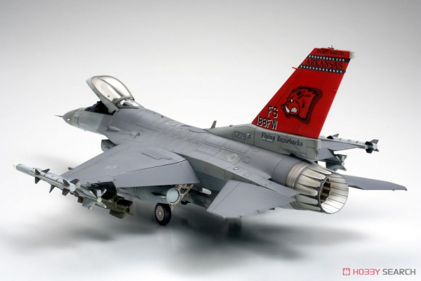 61101 Tamiya Lockheed Martin F-16C Block 25/32 (1:48)
